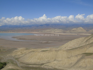 Компания «Электрические станции» комментирует фото Токтогульского водохранилища, сделанные читателем