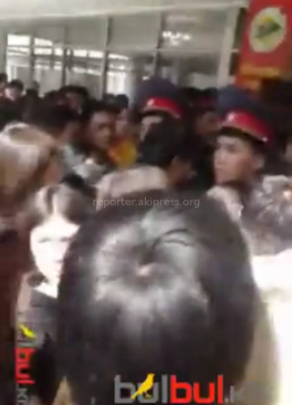 В УИК №1060 почти полдня наблюдалась очередь, - читатель <i>(видео)</i>