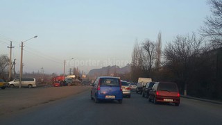 Почему ДПС не контролирует участок дороги от авторынка «Жапалак» до города Ош? - читатель (фото)