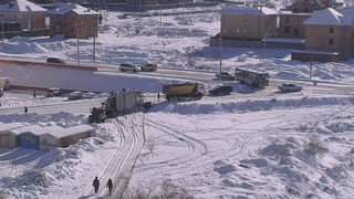 КРАЗ, загруженный бетонными плитами, съехал с дороги из-за гололеда, - читатель (фото)