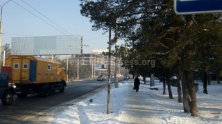 Горожанин просит установить знак ограничения скорости 40 км/ч на пересечении улиц Токомбаева-Абдрахманова (фото)