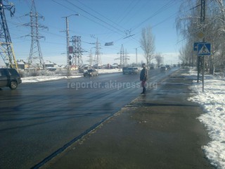 На повороте в верхний Токольдош по улице Анкара на дороге нет зебры, - читатель <b><i>(фото)</i></b>