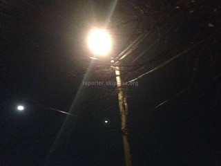 По улице Камская в 8 мкр впервые за 4 года появилось ночное освещение, - читатель (фото) По улице Камская в 8 мкр впервые за 4 года появилось ночное освещение, - читатель (фото)