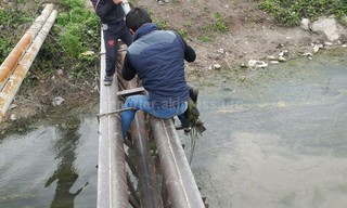 В Бишкеке парень спас мальчика, упавшего в технический канал ТЭЦа <b><i>(фото)</i></b>
