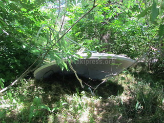 В результате резких порывов ветра несколько спутниковых антенн были снесены с крыш многоэтажек Кара-Балты (фото)