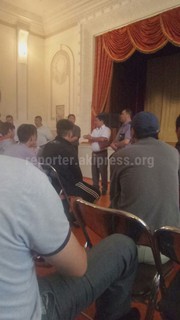 В связи с чем руководство Иссык-Атинского РОВД встретилось с молодежью? - читатель (фото)