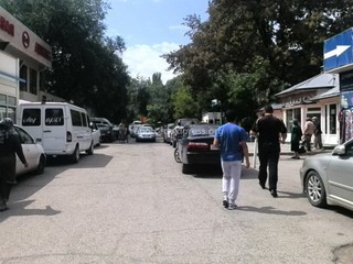 Мэрия Бишкека провела разъяснительную беседу с администрацией столовой «Ашкана №1» о соблюдении санитарных норм и правил Мэрия Бишкека провела разъяснительную беседу с администрацией столовой «Ашкана №1» о соблюдении санитарных норм и правил