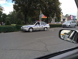 На проспекте Чуй Патрульная машина припарковалось в неположенном месте, - водитель <i>(фото)</i>