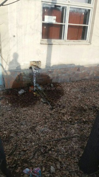 Авария на водопроводной линии на пересечении проспекта Жибек Жолу и улицы Д.Асановой была устранена силами «Бишкекводоканала», - мэрия