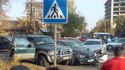 Горожанин просит установить искусственную неровность на Фрунзе-Уметалиева