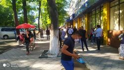 В ЦОНе на Молодой Гвардии снова очереди. Фото очевидца