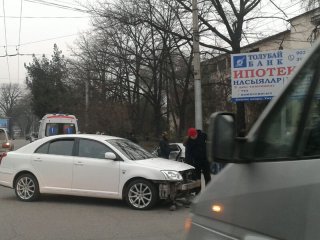На пересечении ул. Уметалиева и пр. Чуй произошло ДТП <b>(фото)</b>