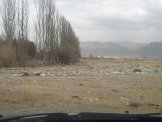 В селе Кочкор в течение полугода не убирают мусор <b>(фото)</b>