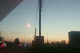 Бишкекчанин: На ул.Молдокулова в Кок-Жаре нет тротуаров и часть уличных ламп не работает
