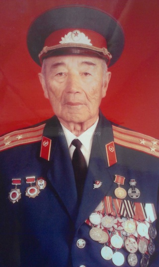 <b>К 70-летию Победы в ВОВ:</b>Ветеран Эркин Зульфибаев, потомок Курманджан-Датки