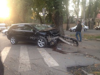 На пересечении ул. Тыныстанова-Московская произошло ДТП, пострадали дети, - очевидец <b><i>(фото)</i></b>
