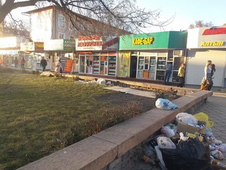 ЦУМ несет ответственность за чистоту прилегающей территории