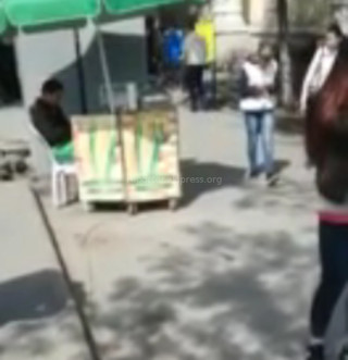 Платят ли уличные торговцы за электроэнергию? - читатель (видео)