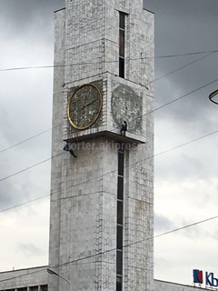 В Бишкеке меняют циферблат курантов <i>(фото)</i>