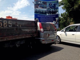 На улице Л.Толстого произошло ДТП <i>(фото)</i> На улице Л.Толстого произошло ДТП <i>(фото)</i>