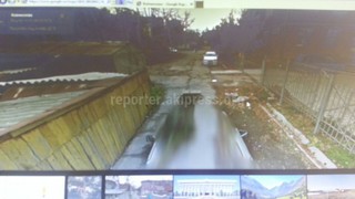 «Бишкекасфальтсервис» демонтирует самовольно установленный бетонный блок на ул.Коенкозова