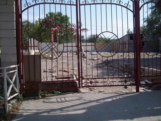 Что собираются построить на месте снесенного кафе в 4 мкр? - читатель (фото)