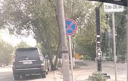 На Горького–Фатьянова массовое нарушение знака «Остановка и стоянка запрещена» (видео) На Горького–Фатьянова массовое нарушение знака «Остановка и стоянка запрещена» (видео)