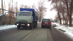 В Чон-Арыке КамАЗ ехал «против шерсти», - очевидец