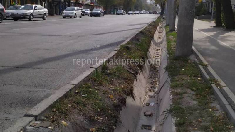 Ограждение вдоль Советской убрали после ДТП, - мэрия