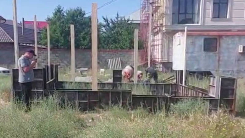 Законно ли на Ахунбаева строят магазин? Видео горожанина