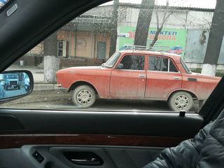 Фото дня — Полностью тонированный «Москвич»