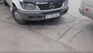 Маршрутка перегородила пешеходный переход: С водительским составом маршрута №175 проведена профилактическая беседа