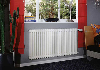 В доме №3 по улице Усенбаева в 6 подъезде вот уже 28 лет почти нет отопления, - жители