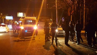 На перекрестке Чуй-Ибраимова 12 марта столкнулись 2 авто <i>(фото)</i>