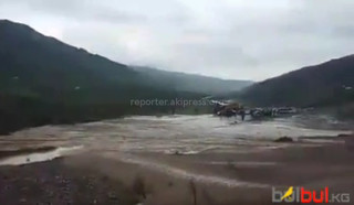 На автодороге Ош—Алай 14 мая сошли селевые потоки <i>(видео)</i>