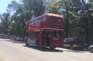 Лондонский автобус Routemaster в Бишкеке <i>(видео)</i>