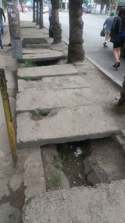 Остановка на перекрестке Кулатова-Байтик Баатыра небезопасна для горожан, - читатель <i>(фото)</i>