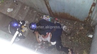 Подвал на Байтик баатыра-Саманчина, куда ночью упала девушка, должен был закрыть хозяин участка, но он этого не сделал, - мэрия Бишкека