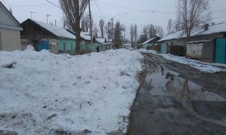 Нарындагы көчө кардан тазаланбай жатат, - окурман <i>(фото)</i>