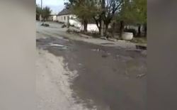 На улице Весенней в Балыкчы прорвало трубу На улице Весенней в Балыкчы прорвало трубу