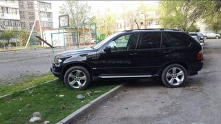 Парковка на газоне
