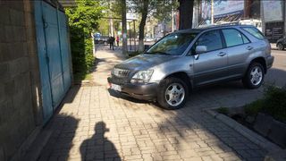 Парковка на тротуаре