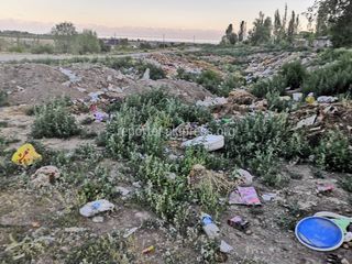 В селе Кашат на Иссык-Куле образовалась стихийная свалка. Фото