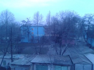 Ученики лицея имени У.Салиева в Оше, играя в мяч, задевают ЛЭП (фото)