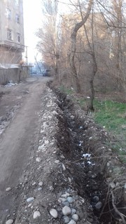 Читатель просит засыпать вырытую траншею по ул.Чуйкова (фото) Читатель просит засыпать вырытую траншею по ул.Чуйкова (фото)