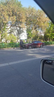 На перекрестке Айтматова-Иманалиева отсутствует светофор, что создает неудобства для водителей, которым приходится платить штраф <i>(видео)</i>