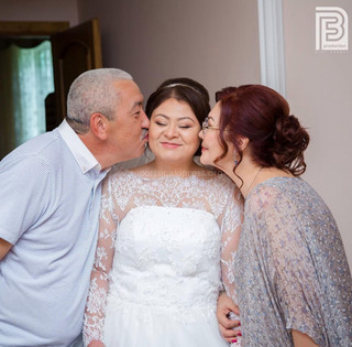 Депутат И.Масалиев проводил свою дочку замуж <i>(фото)</i> Депутат И.Масалиев проводил свою дочку замуж <i>(фото)</i>