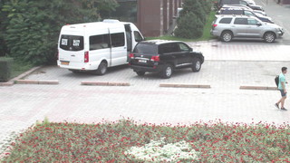 Бизнес-центр «Максимум» не имеет разрешения на автостоянку на Аллее молодежи, - «Бишкекглавархитектура»