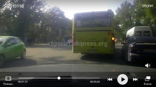 Автобус выехал на встречную полосу на перекрестке Чуй-Молодая Гвардия, - читатель <i>(видео)</i>