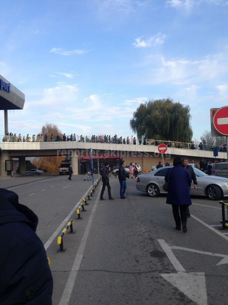 В аэропорту «Манас» после сообщения о бомбе начались поисковые работы